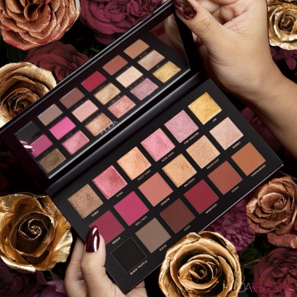 Gorgeous HUDA BEAUTY Rose Gold eyeshadow Palette Remastered. Very lightly used